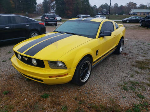 2006 Ford Mustang for sale at Scarletts Cars in Camden TN