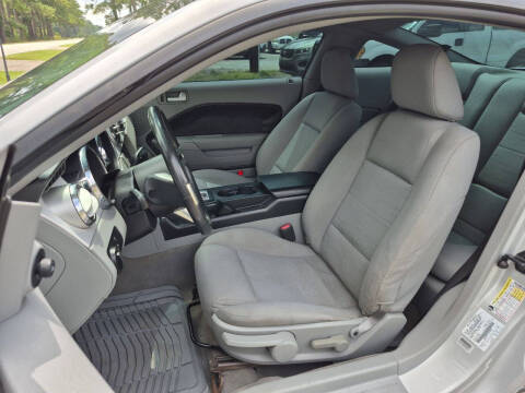 2007 Ford Mustang V6 Deluxe