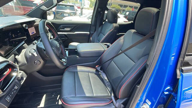 2025 Chevrolet Silverado EV RST