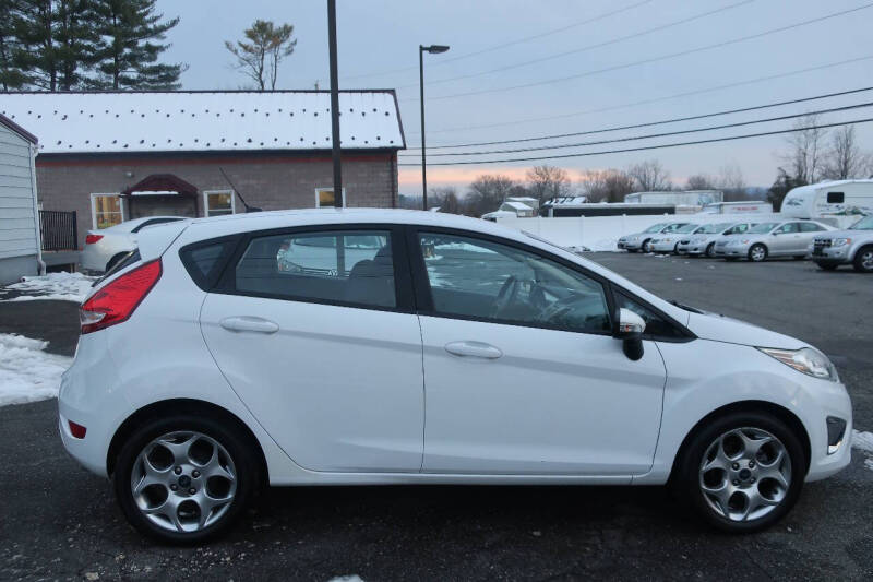 2011 Ford Fiesta SES