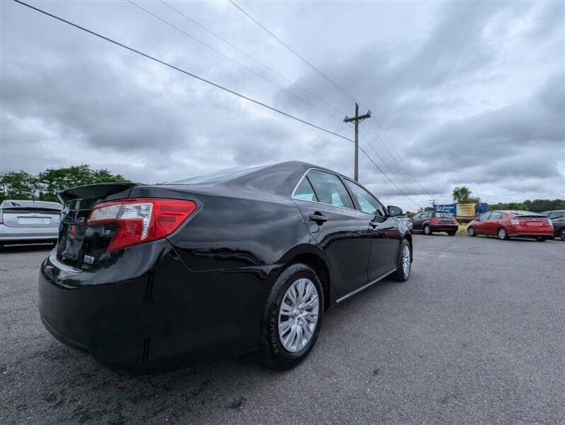 2014 Toyota Camry Hybrid LE