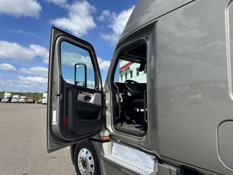 2020 Freightliner Cascadia