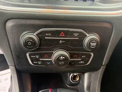 2017 Dodge Charger SXT