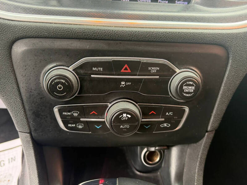 2017 Dodge Charger SXT