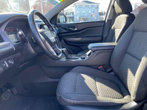 2017 GMC Acadia SLE-2