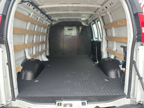 2024 GMC Savana 2500