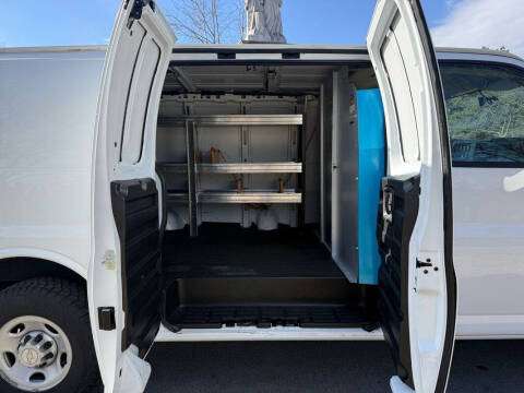 2021 Chevrolet Express 2500