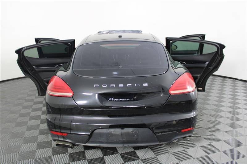 2014 Porsche Panamera 4
