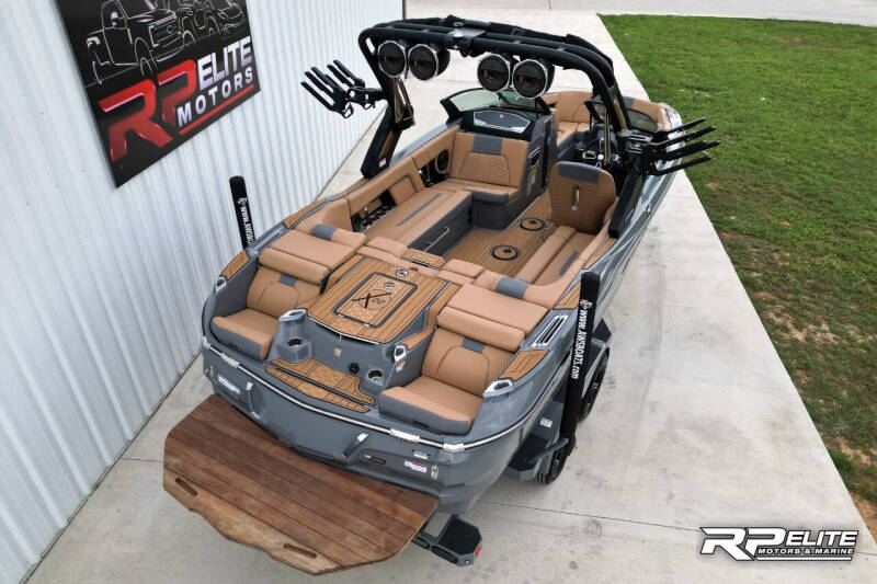 2025 MasterCraft X22