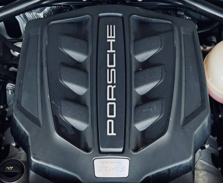 2015 Porsche Macan S