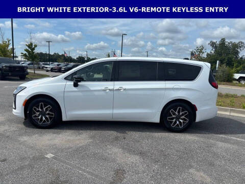 2027 Chrysler Pacifica Limited