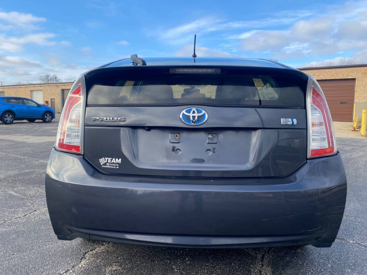 2015 Toyota Prius for sale at Ideal Cars LLC in Skokie, IL