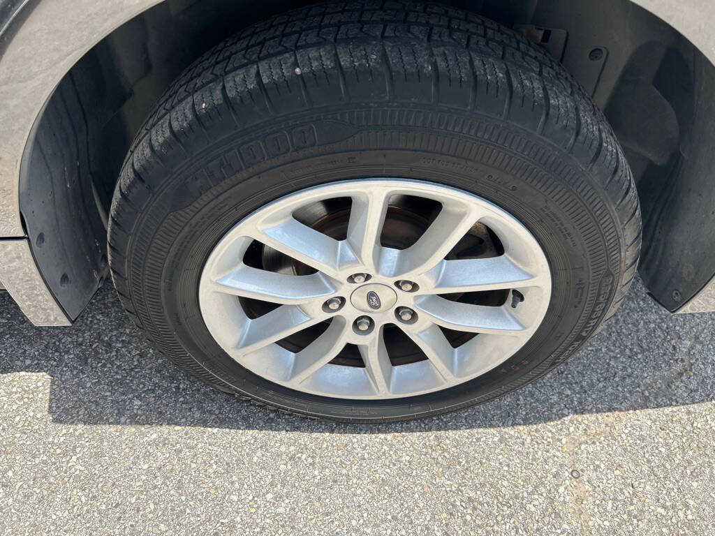 Dk. Gray 2018 Ford Flex SE SE 4dr Crossover 23