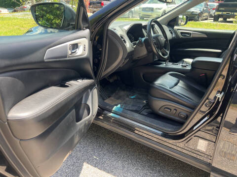 2020 Nissan Pathfinder SL
