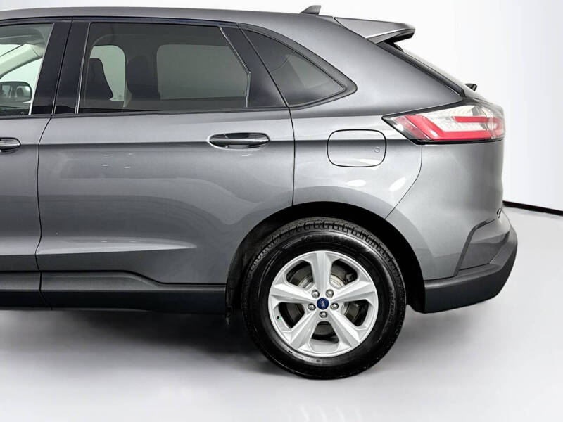 2022 Ford Edge SE