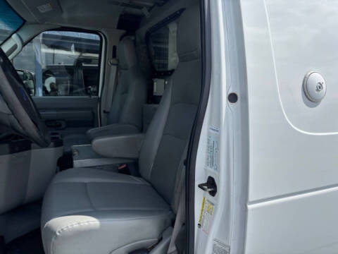 2010 Ford E350 Bucket Van