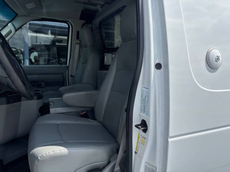 2010 Ford E350 Bucket Van