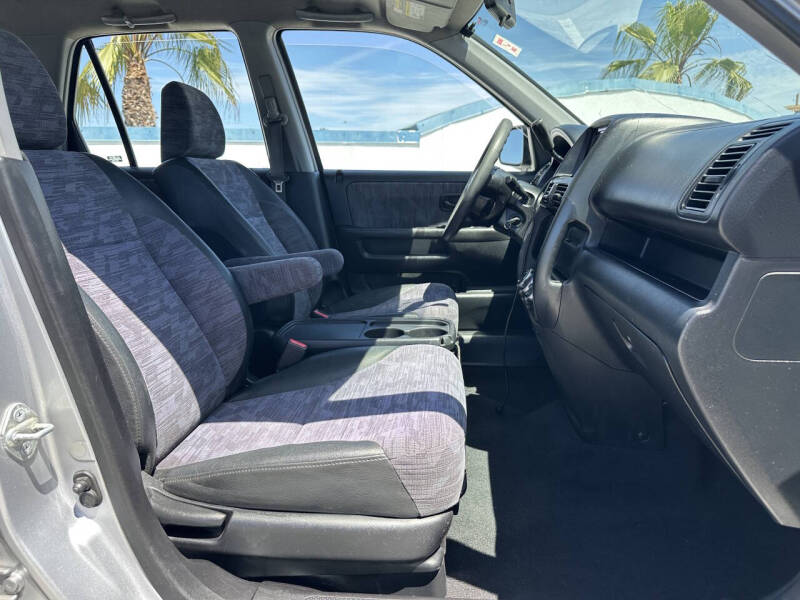 2004 Honda CR-V LX