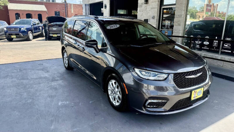 2022 Chrysler Pacifica Touring L