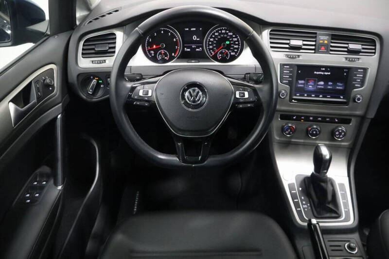 2017 Volkswagen Golf TSI Wolfsburg Edition