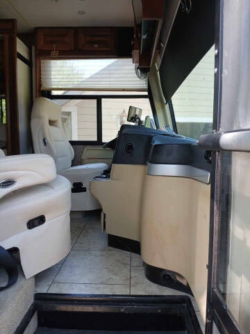 2011 Tiffin Allegro Breeze 28BR