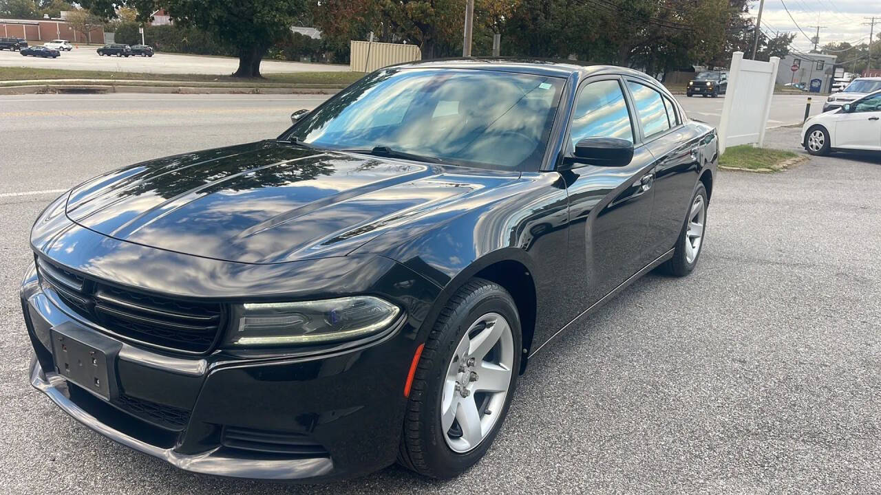 2017-dodge-charger-police-4dr-sedan.jpg