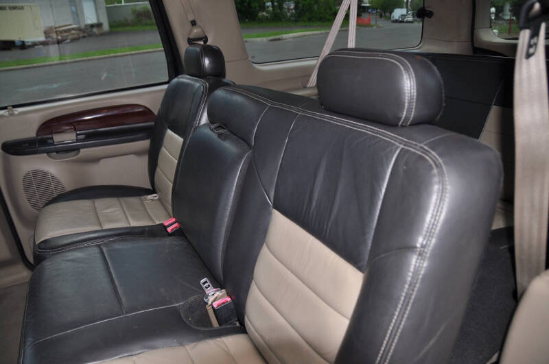 2005 Ford Excursion Eddie Bauer