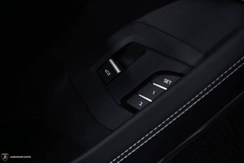 2023 Lamborghini Urus S