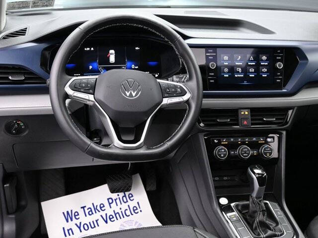 2024 Volkswagen Taos SE 4Motion