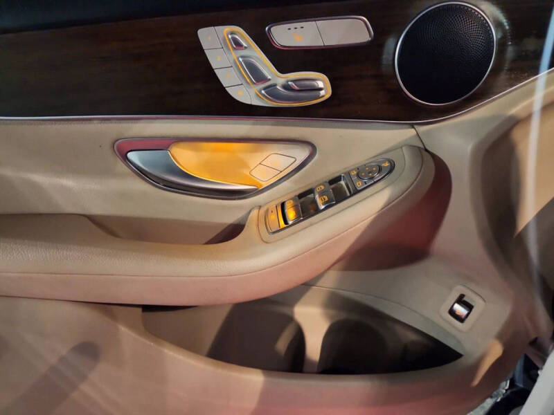 2021 Mercedes-Benz GLC GLC 300