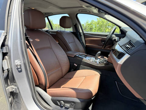 2012 BMW 5 Series 528i