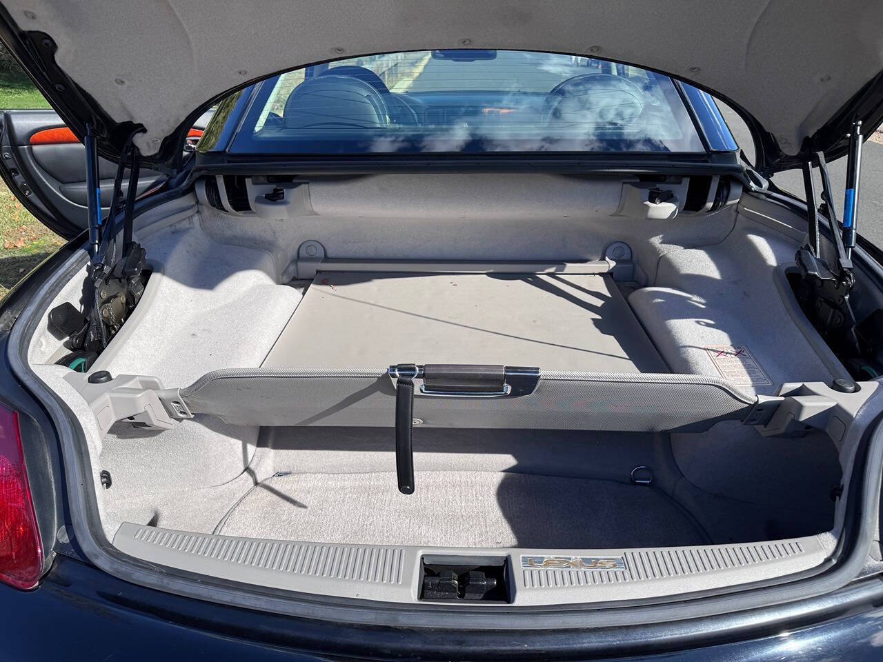 2004 Lexus SC 430 40