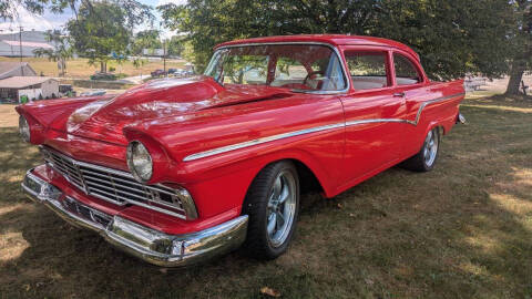 1957 Ford MODEL 300