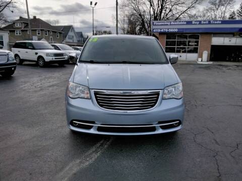 2013 Chrysler Town and Country for sale at DTH FINANCE LLC in Toledo OH
