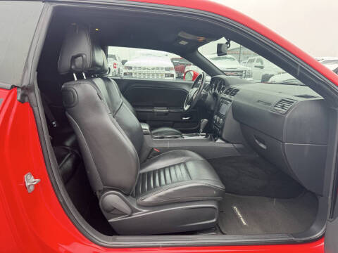 2014 Dodge Challenger SXT Plus