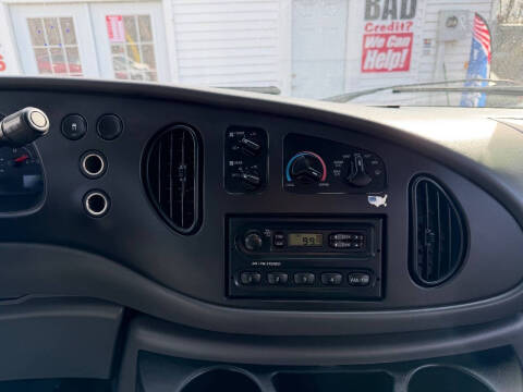 2008 Ford E-Series E-350 SD XLT