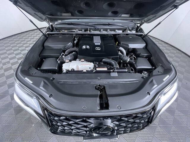 2024 Lexus LX 600 F SPORT Handling