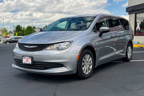 2020 Chrysler Voyager L