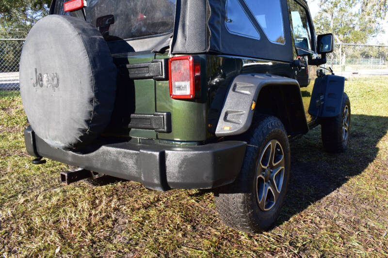 2011 Jeep Wrangler null photo 40