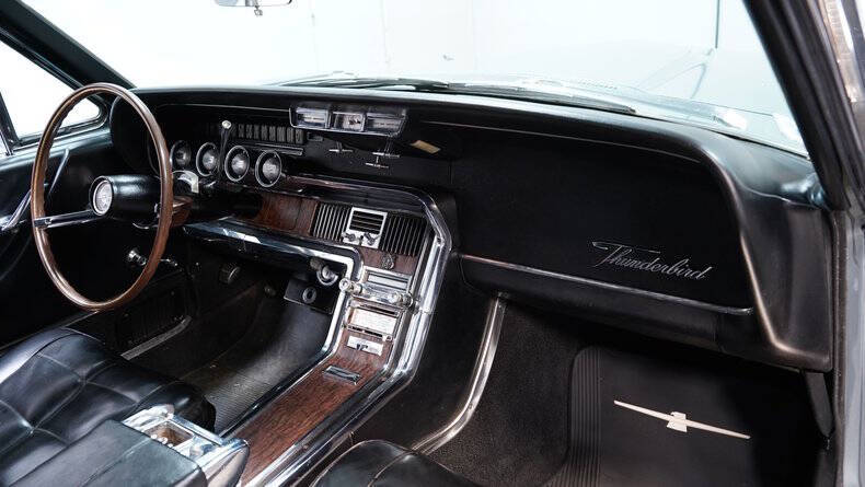 1966 Ford Thunderbird