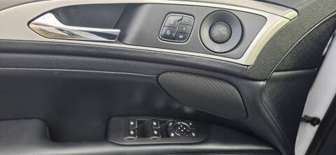 2017 Lincoln MKZ Select