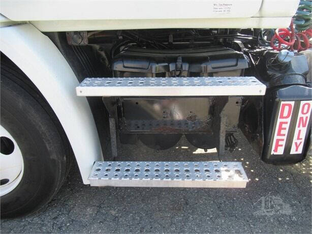 2014 Freightliner Cascadia