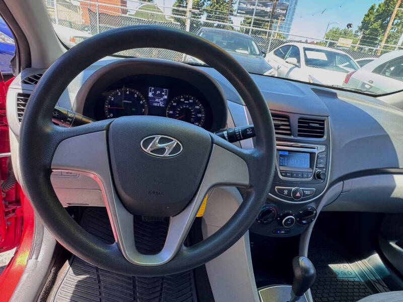 2017 Hyundai Accent SE