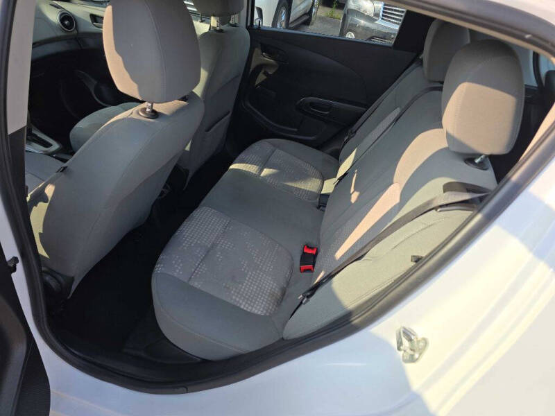 2016 Chevrolet Sonic LS Auto
