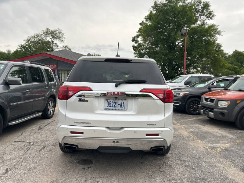 2017 GMC Acadia Denali