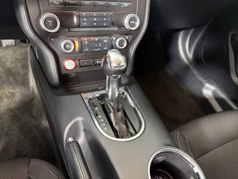 2015 Ford Mustang V6