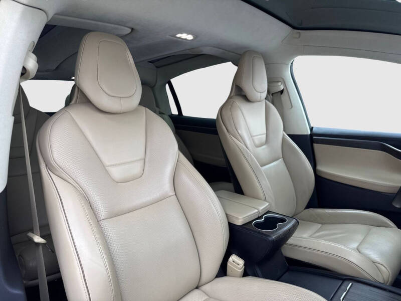 2016 Tesla Model X P90D