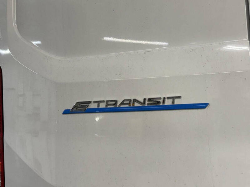 2022 Ford E-Transit