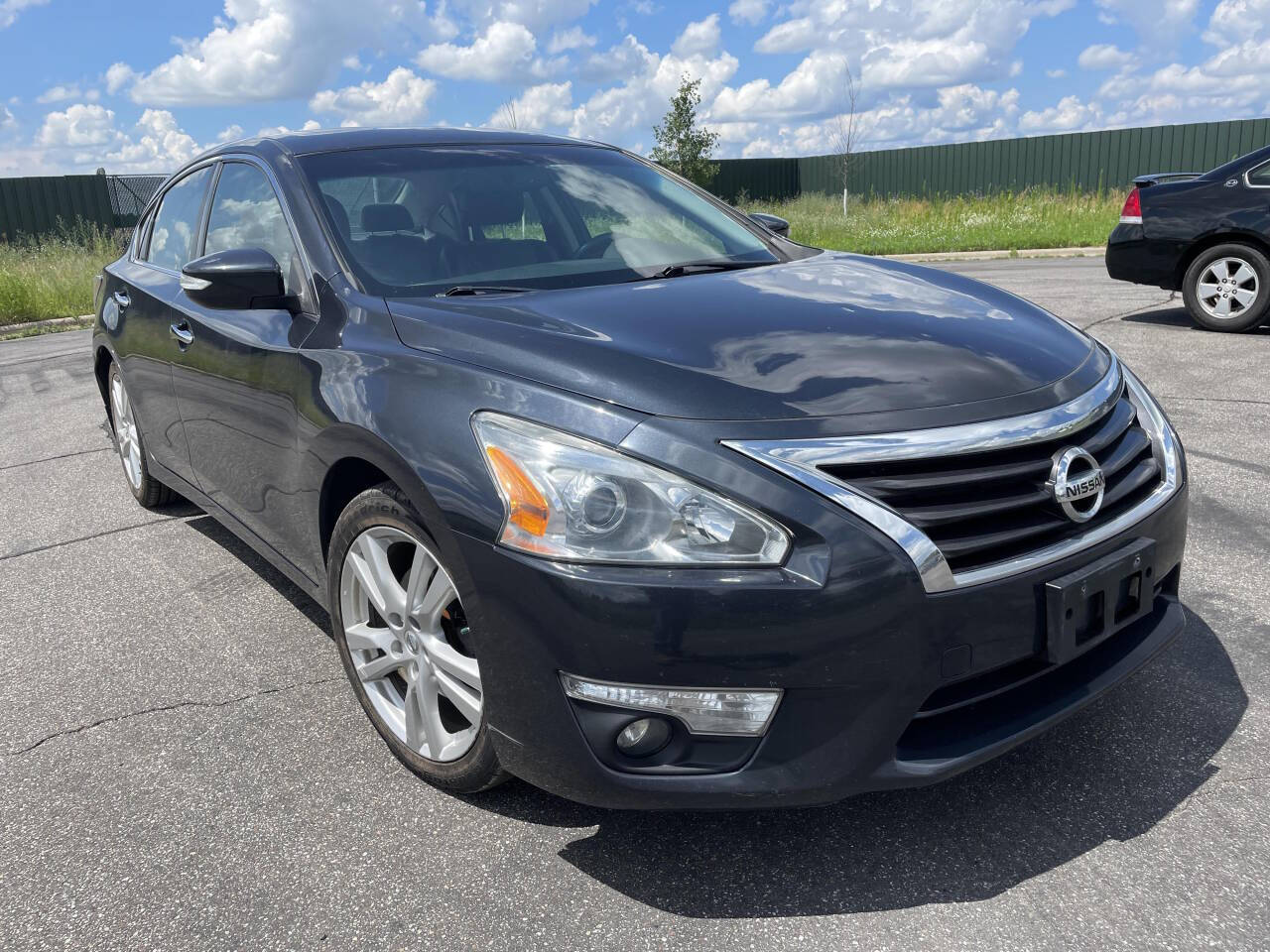 2014 Nissan Altima for sale at Twin Cities Auctions in Elk River, MN