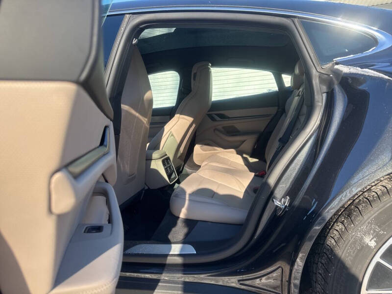 2025 Porsche Taycan 4S